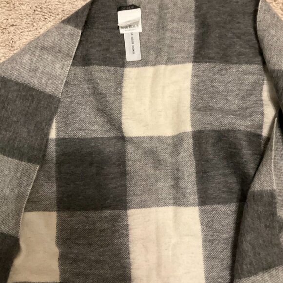 J.Crew plaid cape scarf. Color: Black, Grey, White. 80"H x 27.5"W. Wool/acrylic - Picture 8 of 8